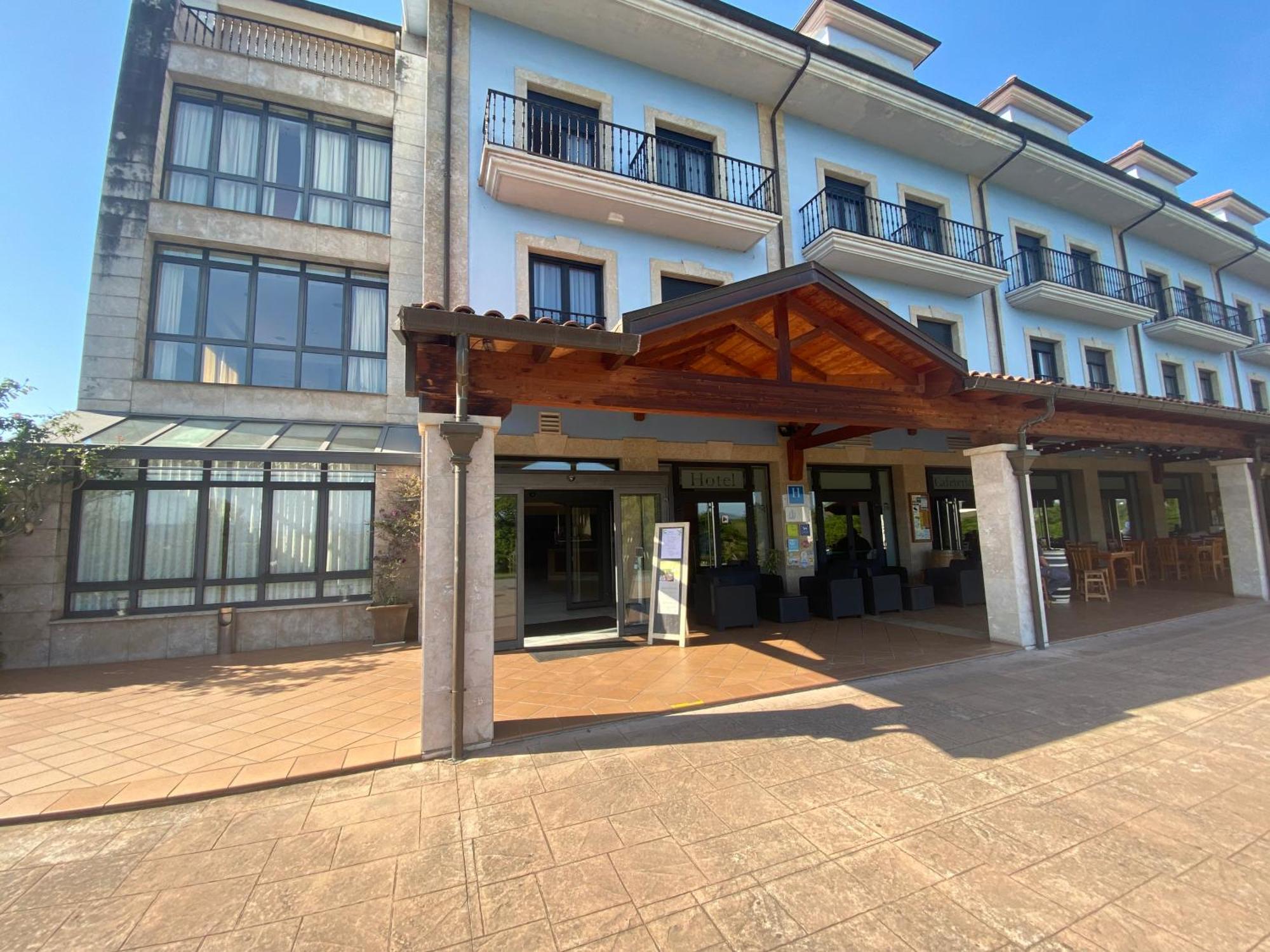 Hotel Cristina Noreña Eksteriør bilde