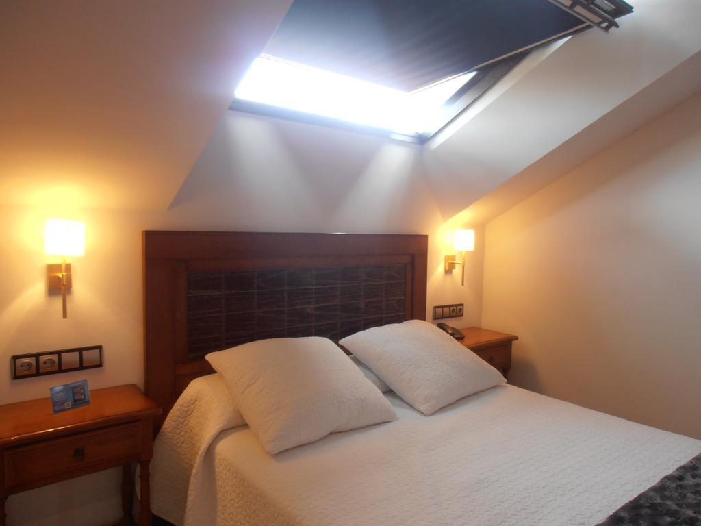 Hotel Cristina Noreña Rom bilde