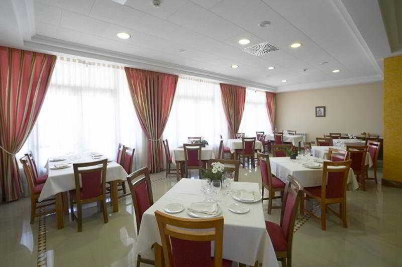 Hotel Cristina Noreña Eksteriør bilde